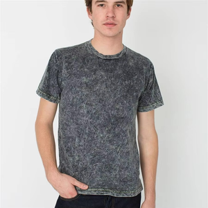 เสื้อยืดแขนสั้นผู้ชายพรีเมียมผ้าสแปนเด็กซ์/โพลีเอสเตอร์แบบสโตนวอช  ลายนูนด้านหน้า เนื้อผ้านุ่มระบายอากาศได้ดี ทรงโอเวอร์ไซส์ สไตล์ไฮสตรีท - Product Image 2