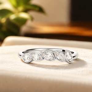 Anillo de compromiso de media eternidad con diamantes marquesa y moissanita de cinco piedras, chapado en oro amarillo de 10K para mujer - Product Image 3