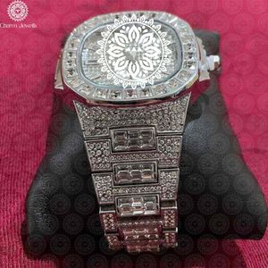 Reloj de Lujo Charm Jewells para Hombre, de Acero Inoxidable con Diamantes, 40 mm, Cuadrado, Analógico, Mecánico, Cristal, Resistente al Agua 10 Bar, con Botón de Presión - Product Image 2