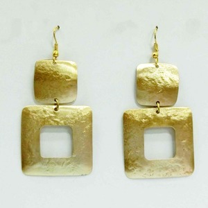 Boucles d'oreilles en laiton en gros – Boucles d'oreilles pendantes martelées à la main, dorées, texturées, bijoux modernes organiques, style bohème, audacieuses - Product Image 3