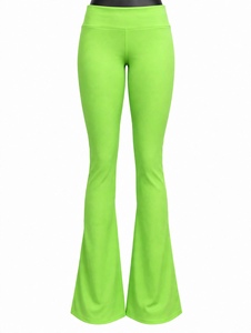Ensemble de sport tendance vert néon pour femme : Soutien-gorge de sport à col rond et leggings de yoga évasés – Tenue de fitness deux pièces lumineuse pour la gym - Product Image 4