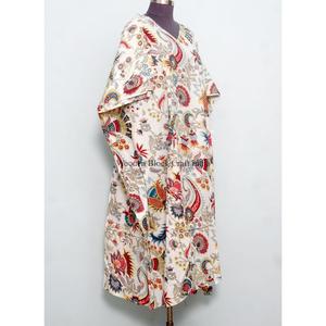 Vestido Kaftan de Algodón Indio con Estampado Floral, Vestido Maxi 100% Algodón para Mamás, Vestido Largo para Todas las Estaciones: Verano, Invierno, Otoño, Primavera - Product Image 4