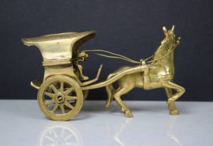 Nirmala Handicrafts - Estatua de Carreta de Caballos Hecha a Mano en Latón de Rajasthan - Regalo de Inauguración de Casa - Product Image 3