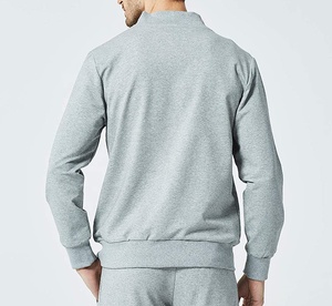 Conjuntos Deportivos de Dos Piezas con Logotipo Personalizado OEM, 100% Algodón, Conjuntos Deportivos Cálidos para Hombre, Colección de Invierno, Traje Deportivo para Correr y Entrenar - Product Image 3