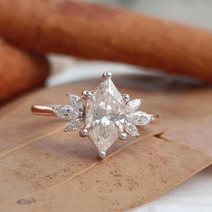 Anillo de Moissanita con Corte Marquesa Holandesa y Racimo de Piedras Preciosas para Mujer, Plata 925 Original con Baño de Oro, Regalo Fino para Enamorados - Product Image 3