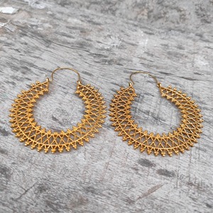 Pendientes de Latón de Fábrica Directa, Fabricante de Pendientes de Latón con Acabado Sólido, Artículo Personalizado de Fábrica para Uso en Artesanía Metálica - Product Image 4
