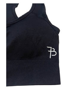 Conjunto Deportivo Seamless para Mujer Tallas Grandes, Top Halter, Leggings y Shorts Ajustados con Efecto Scrunch, para Yoga y Deportes de Invierno, con Logotipo Personalizado - Product Image 4