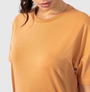 Camiseta oversize de mujer con cuello redondo, 100% algodón, hombros caídos, camisetas de verano lisas teñidas, camisetas con cuello redondo. - Product Image 5