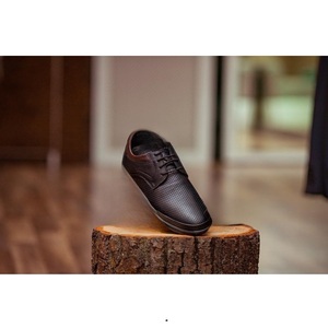 Chaussures de sécurité imperméables de qualité supérieure avec embout en acier et semelle anti-perforation pour environnements de travail intensifs au meilleur prix - Product Image 1