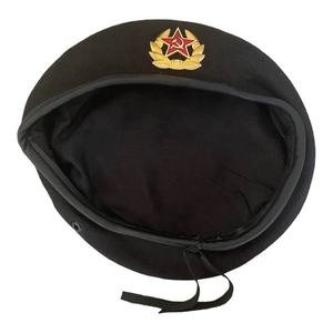 Béret en Laine Personnalisable avec Logo – Chaud, Doux et Classique – Chapeau Tendance Confortable pour Cérémonies et Uniformes – Béret Homme Femme Vente en Gros - Product Image 1