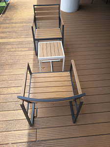 Mesa Auxiliar Moderna para Patio Exterior Resistente a la Intemperie con Estructura Metálica con Recubrimiento en Polvo y Tablero de PS - Product Image 4