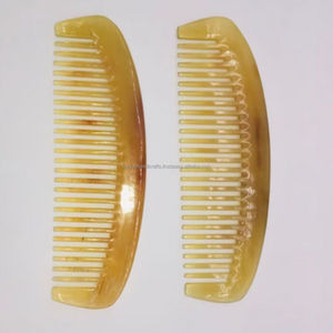 Peigne en corne de bœuf naturelle de qualité supérieure Tayyab Handicraft, soin des cheveux inégalé, poli - Product Image 4