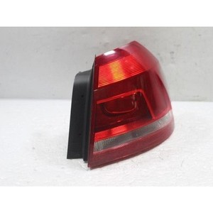 Luz Trasera Derecha Usada para Passat 561945096G - Product Image 3