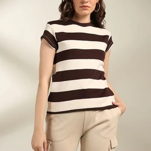 T-shirt personnalisé pour femme, ample, décontracté, à manches courtes, col rond, en coton tricoté noir uni, imprimé numériquement, idéal pour l'été - Product Image 1