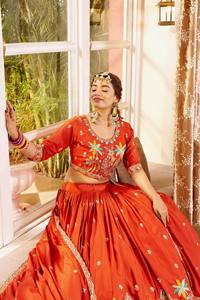 Conjunto de Lehenga de Seda Étnica India, Blusa Bordada con Flores, Falda Plisada, Ropa para Bodas y Fiestas para Mujer - Product Image 3