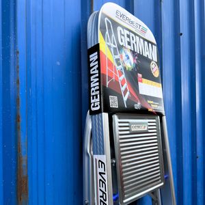 Échelle en aluminium durable à forte capacité de charge, idéale pour un usage domestique et industriel. - Product Image 3