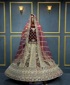 ชุดเลเฮนกาสำหรับเจ้าสาวผ้ากำมะหยี่เนื้อหนา งานปักเต็มตัว ดีไซน์บานใหญ่ มี 6 สี สำหรับงานแต่งงานและงานเฉลิมฉลอง - Product Image 1