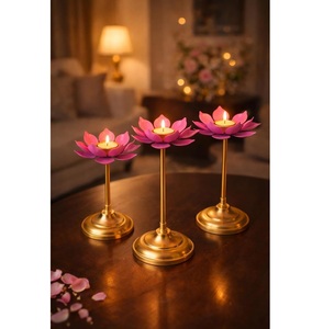 Supports de bougies chauffe-plat en fer doré faits à la main, design tendance, décoratifs pour Diwali, motif lotus, en métal, Urli floral - Product Image 2