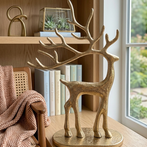 Figurine de cerf en métal doré moderne - Sculpture décorative de renne pour la maison, la table et la décoration festive - Product Image 2