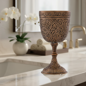Cáliz de Latón Hecho a Mano de Primera Calidad con Grabado Intrincado |   Vajilla Decorativa de Estilo Medieval Vintage, Regalo de Lujo Elegante - Product Image 3