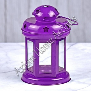 Linternas de velas Coastal Chic hechas a mano estilo moderno decoración navideña festiva por Axiom Home Accents - Product Image 1