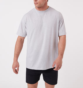 Camiseta de manga corta para hombre, 100% algodón, 310 GSM, cuello redondo, lisa, con logo serigrafiado personalizado. - Product Image 1