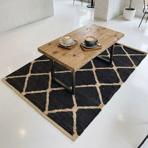 Alfombra de Cáñamo Hecha a Mano con Patrón Geométrico Negro de Lujo - Estilo Moderno, Ecológica y Lavable - Product Image 1