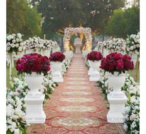 Urna Clásica Blanca Premium para Bodas – Jardinera de Lujo para Pasillos y Entradas en Bodas Indias en Destinos Turísticos - Product Image 3