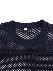 Maillot de sport respirant en mesh pour homme, léger, idéal pour la course à pied, l'entraînement et les exercices. - Product Image 3