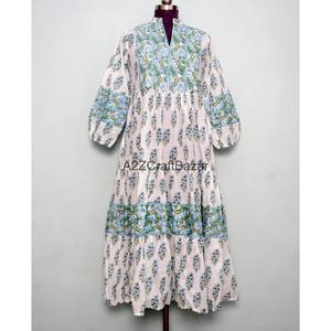 Robe artisanale respirante décontractée vintage à porter au quotidien, coupe ample, imprimé floral, col en V, manches évasées, manches longues, taille naturelle - Product Image 1