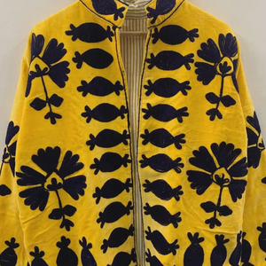 Manteau d'hiver brodé à la main en velours Suzani Veste courte de bombardier coupe-vent avec rembourrage en coton Vêtements d'extérieur ethniques pour le style de rue - Product Image 1