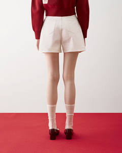 กางเกงยีนส์ขาสั้นทรงตรงเอวกลางสำหรับผู้หญิง สไตล์ลำลอง ล้างสีแบบฟอก ผ้าถัก แต่งเชือกผูกเอว ขนาดสั่งทำได้ ลายฮิต ทันสมัย - Product Image 2