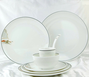 Ensemble d'assiettes plates en mélamine du Vietnam, design luxueux, bord blanc et noir, vaisselle durable, compatible micro-ondes, compatible lave-vaisselle, qualité alimentaire - Product Image 6