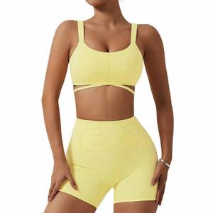 Ensemble de yoga pour femmes le plus vendu, haute qualité, vente en gros, 2 pièces, Spandex/Nylon, antistatique, logo personnalisable sur le devant, pour adultes - Product Image 1