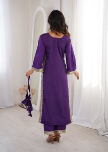 Ensemble Kurti en dentelle véritable avec pantalon et Batwa – Tenue ethnique élégante pour les fêtes et les occasions spéciales - Product Image 2