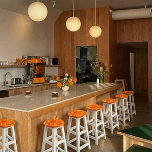 Recycled Plastic Eco-Friendly Durable Bar <b>Stool</b> with Minimalist Design Steel Frame for Home Bar Hotel Farmhouse & <b>Outdoor</b> Use - Product Image 4