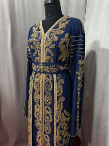 Robe de soirée élégante noire longue jusqu'au sol, brodée d'or, col en V, manches longues, en organza fait main, coupe fourreau, sur mesure, luxe, pour femme, taille XL - Product Image 5