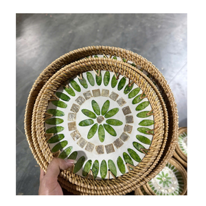 Bandeja de Ratán Ecológica Hecha a Mano de Primera Calidad con Incrustaciones de Conchas y Diseños Florales/Navideños para Hoteles, Restaurantes y Uso Doméstico - Product Image 3