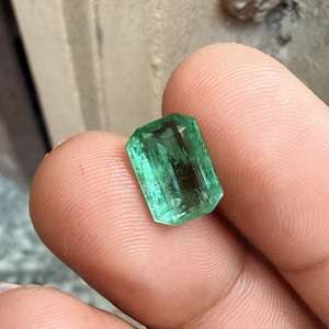 Émeraude naturelle de qualité supérieure du Zambie, 3,04 carats, vert intense, pierre facettée non montée pour la fabrication de bijoux - Product Image 5