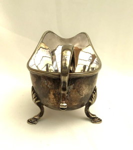 Salsera de metal vintage con mango decorativo y base en forma de concha, clásica, de acero inoxidable, para servir salsas - Alta calidad - Product Image 5