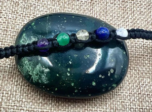 สร้อยข้อมือ 7 จักระ ทำมือด้วยเชือกถักสีดำ ประดับด้วยหินธรรมชาติ ปรับขนาดได้ สไตล์โบโฮ เครื่องประดับคริสตัลบำบัด สำหรับผู้หญิงและผู้ชาย - Product Image 2