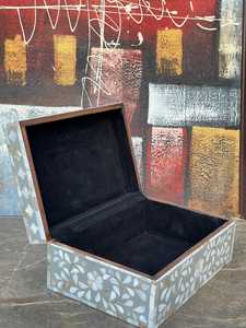 Organisateur de bijoux artisanal en nacre, boîte de rangement décorative de luxe en mosaïque pour bijoux, accessoires, souvenirs et objets de valeur - Product Image 6