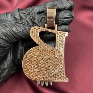 จี้เพชรโมอิสซาไนต์รูปหน้าเสือประดับอักษร B แบบฮิปฮอป  ตัวอักษรย่อ  ทำจากเงินแท้ 925  เครื่องประดับจี้และชาร์มคุณภาพสูง - Product Image 5