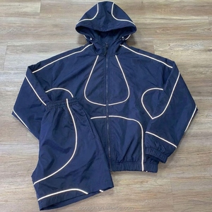Conjunto Deportivo Personalizado para Hombre, Ropa Deportiva para Correr al Aire Libre, Chaqueta Cortavientos de Poliéster y Nailon con Cremallera Reflectante y Pantalones Cortos - Product Image 4