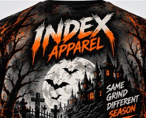 Camiseta de Manga Corta con Estampado de Calabaza y Murciélago de Halloween para Hombre, Corte Regular, Cuello Redondo, Tejido de Punto, 100% Poliéster, Marca Index Apparel - Product Image 3