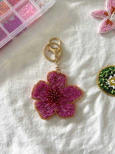 TIMELESS CRAFT Monedero Rectangular de Gato con Encanto de Luz, Hecho a Mano, Ecológico, con Bordado Clásico de Flor de Hibisco 3D y Cuentas de Vidrio - Product Image 5