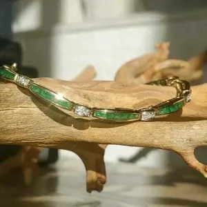 Pulsera de Moissanita Verde Corte Esmeralda, Plata de Ley 925, Chapada en Oro Amarillo, Joyería de Lujo para Mujer, para Bodas - Product Image 4