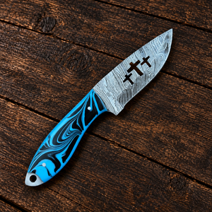 Cuchillo Vaquero Azul y Negro Personalizado con Hoja de Acero Estampada y Funda de Cuero Marrón, Cuchillo de Hoja Fija al por Mayor - Product Image 1