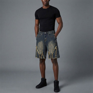 Shorts de Mezclilla Desgastados con Logotipo Personalizado – Estilo Y2K, Holgados, Unisex, para Streetwear - Product Image 3