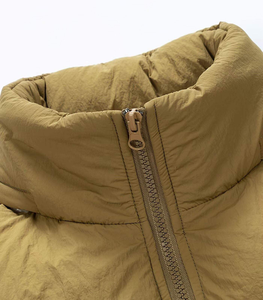 Chaqueta Acolchada Reversible Impermeable Ecológica Personalizada para Hombre, Estilo Casual Vintage con Cierre de Cremallera y Grosor Estándar - Product Image 4